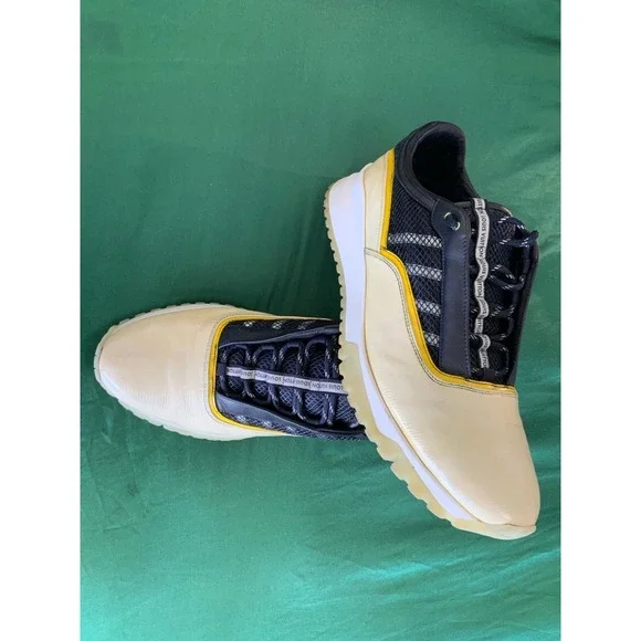 Shoes - Picture 5 of 12